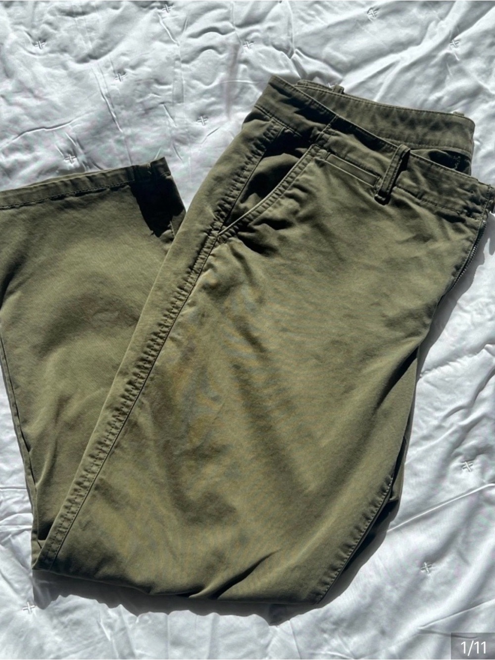 GAP women’s olive green pants